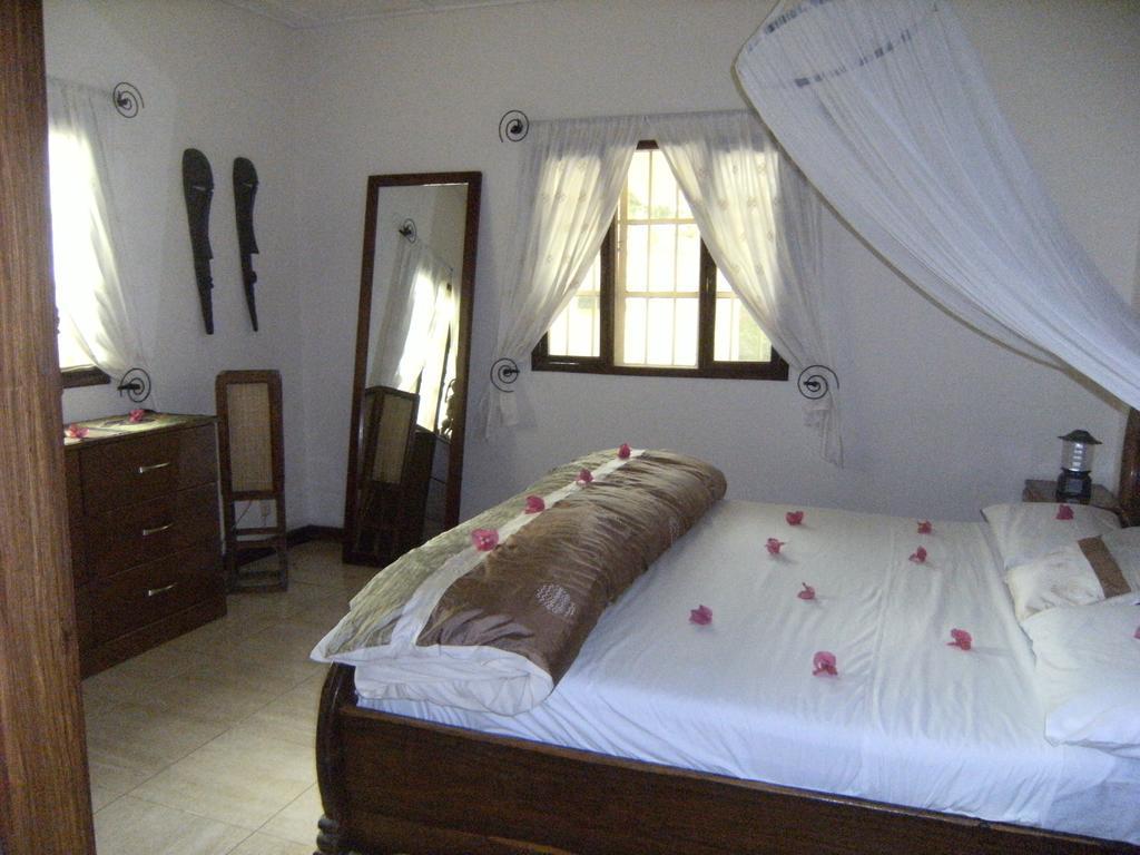 Mandinka Lodge Kololi Pokoj fotografie