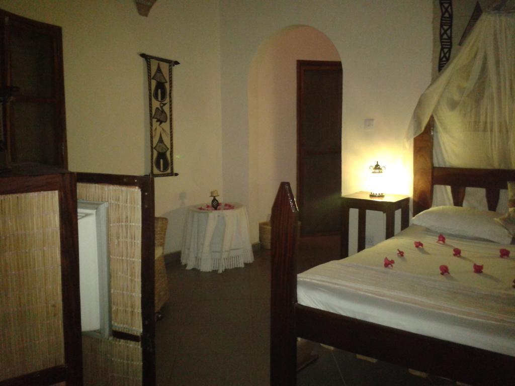 Mandinka Lodge Kololi Pokoj fotografie